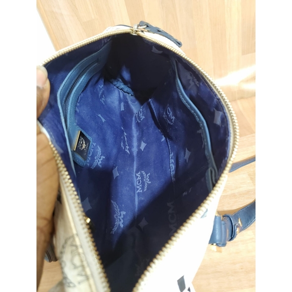 MCM Visetos White/Blue  Essential Barrel Bag - Picture 9 of 9
